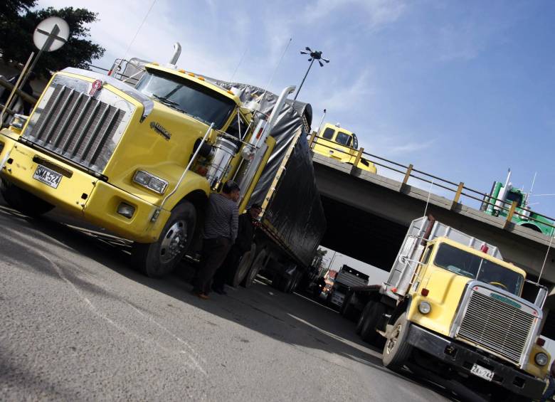 El anunciado paro de transportadores no arrancó con la solidez que se esperaba y mientras la movilización se afianza. FOTO COLPRENSA
