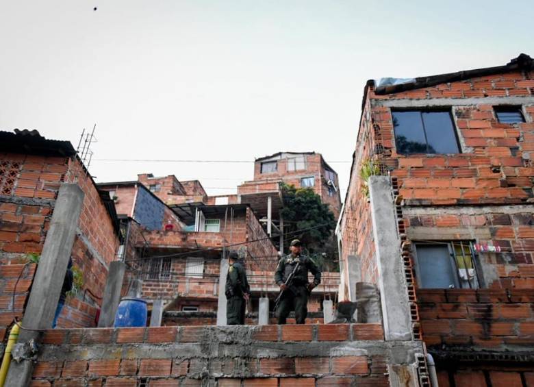 Operativo policial en la comuna 13 de Medellín. FOTO CORTESÍA ALCALDÍA DE MEDELLÍN