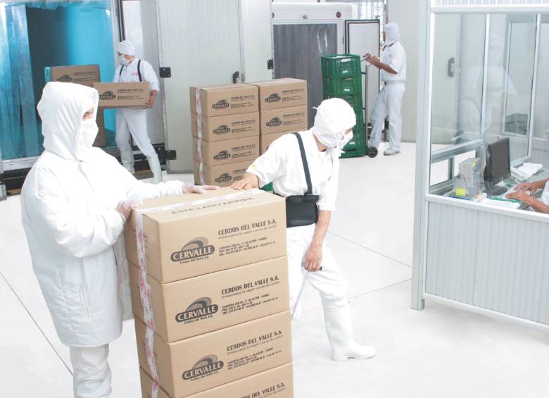 Porcicultores se suman a ayudar con más de 180.000 libras de carne para familias afectadas por emergencia sanitaria. Foto Cortesía Porkcolombia