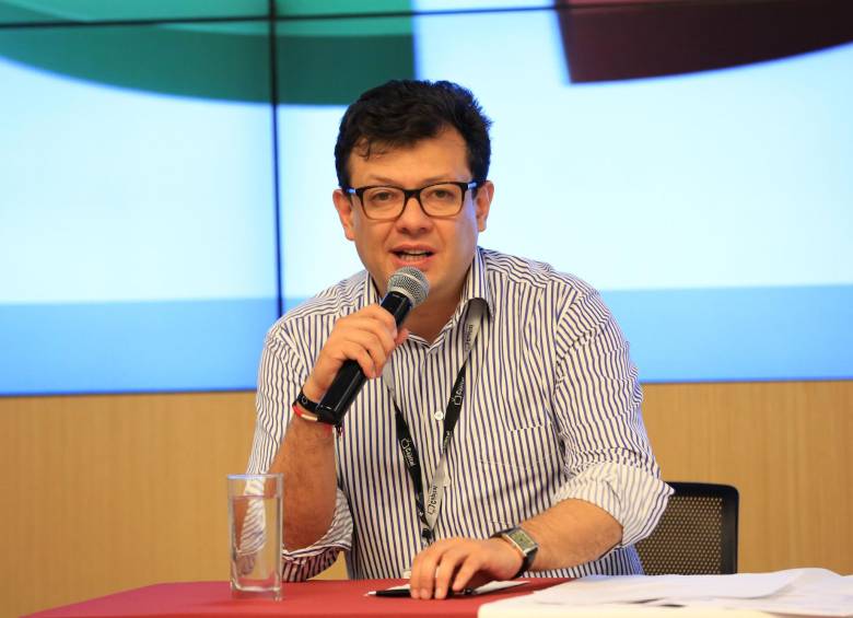 El periodista Hollman Morris anunció este miércoles su precandidatura a la alcaldía de Bogotá para las elecciones de octubre. FOTO COLPRENSA