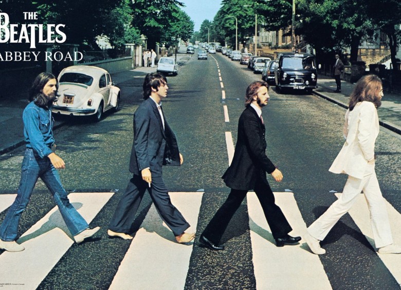 Espías de los fanáticos de The Beatles en la calle Abbey Road