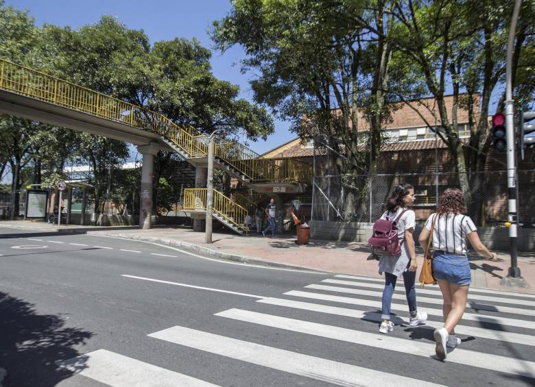 Medellín no le apostará más a los puentes peatonales