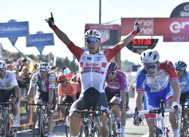 Caleb Ewan vuelve a festejar en el Giro