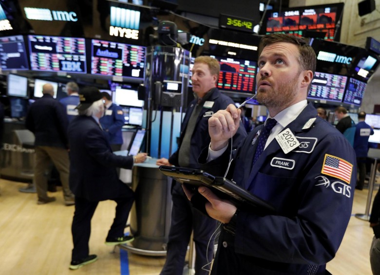 Wall Street cerró ayer con fuertes pérdidas y el Dow Jones de Industriales cayó un 4,62 %. Foto: EFE