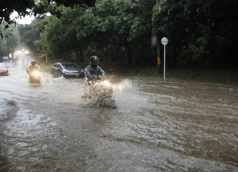 Río Medellín crecido e inundaciones viales: balance de las lluvias
