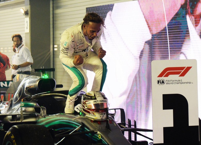 Hamilton aventaja por 40 puntos en la clasificación general a Sebastian Vettel, a seis carreras de terminar la temporada. FOTO AFP
