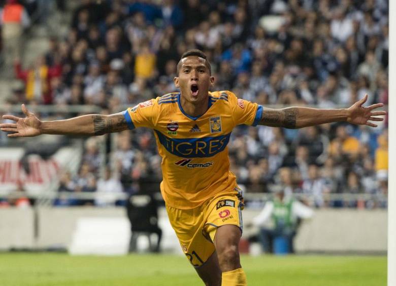 El defensor colombiano es el único jugador de Tigres diagnosticado con coronavirus. FOTO AFP