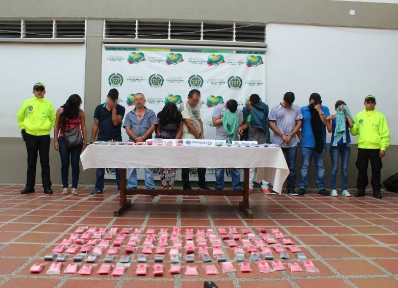 La banda operaba en Medellín en fiestas de música electrónica además utilizaba el aeropuerto de Rionegro para enviar la droga a diferentes países, según la Policía. FOTO CORTESÍA