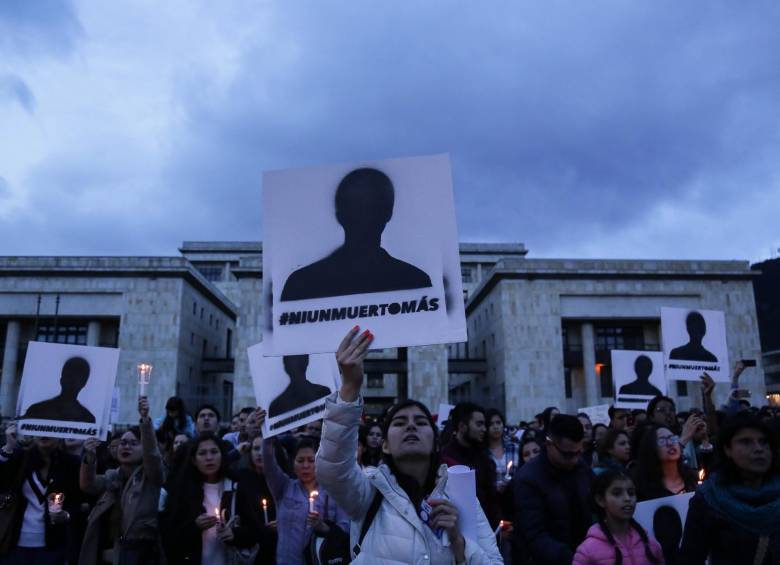 Velatón por asesinatos de los líderes sociales. FOTO COLPRENSA
