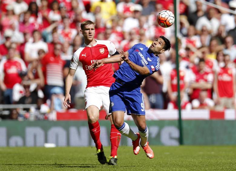 Radamel Falcao ingresó en el comienzo del segundo tiempo por el francés Loic Remy. FOTO REUTERS