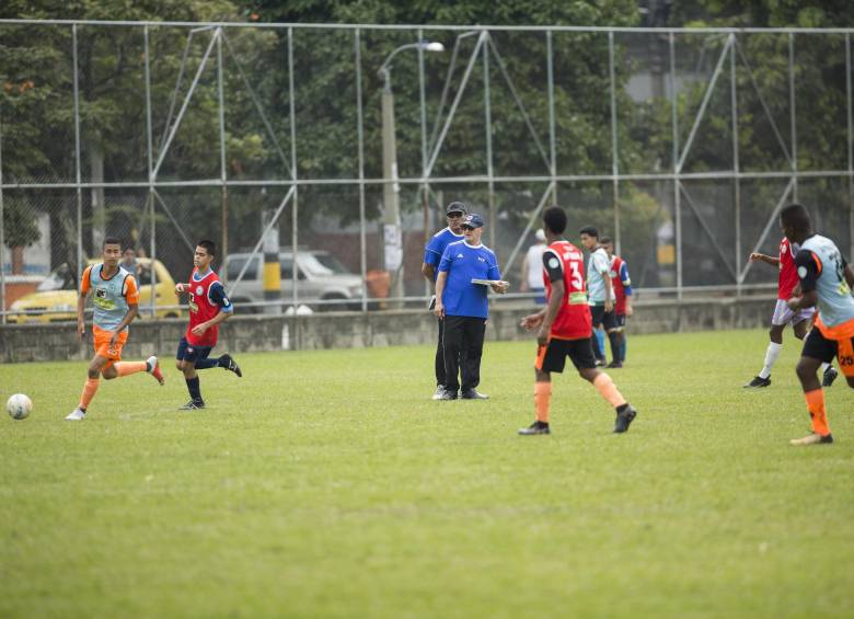En la unidad deportiva Andrés Escobar, de Belén, se realizaron las prácticas para preseleccionar jugadores. FOTO Camilo Suárez