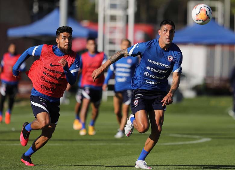 A todo vapor trabaja la Selección chilena para el duelo de este martes ante Colombia. Foto EFE