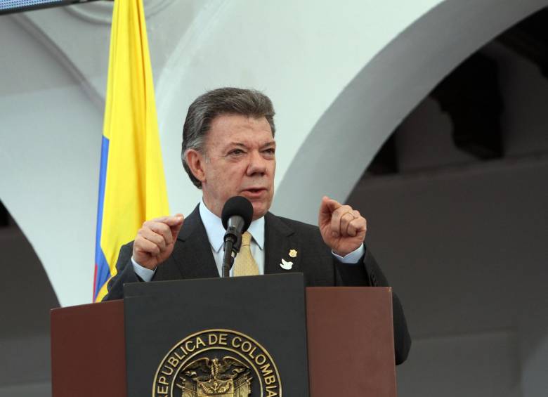 Juan Manuel Santos anunció la suspensión de los diálogos de paz que están próximos a cumplir dos años. Las reacciones no se hicieron esperar. FOTO COLPRENSA