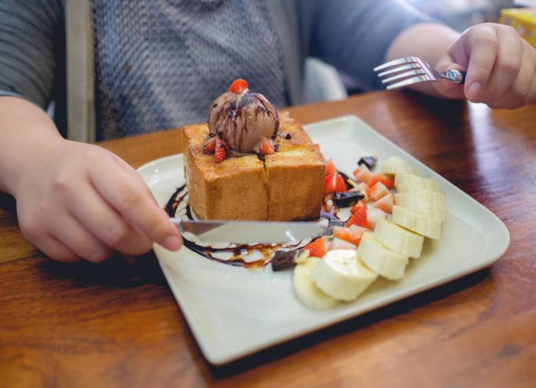 Al comer un postre se libera dopamina, un neurotransmisor de un grupo de células nerviosas (el núcleo accumbens) bajo la corteza cerebral. Por eso es difícil inhibir el deseo de dulce. FOTO sstock