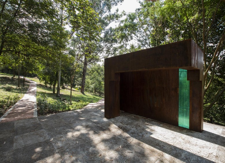 Reposición de la obra de Ronny Vayda en el Cerro Nutibara.