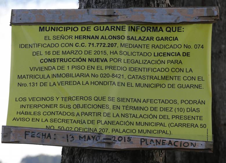 El abogado le ofreció al congresista Juan Felipe Lemos, metro cuadrado a $33.333. El negocio está quieto.