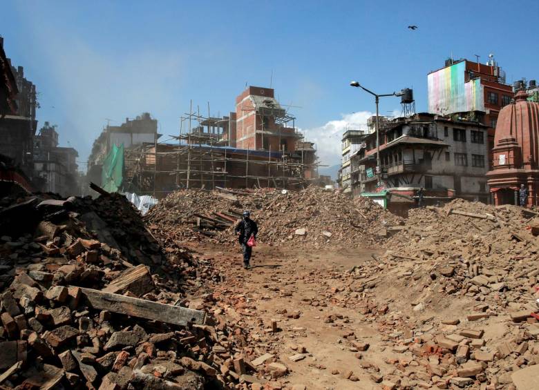 El terremoto de 7,8 grados que sacudió Nepal y países vecinos sigue aumentando el número de víctimas. FOTO REUTERS