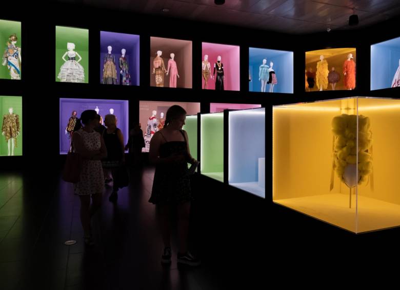 Esta es la más reciente exposición del MET en Nueva York, “Camp notas de moda”. FOTO sstock