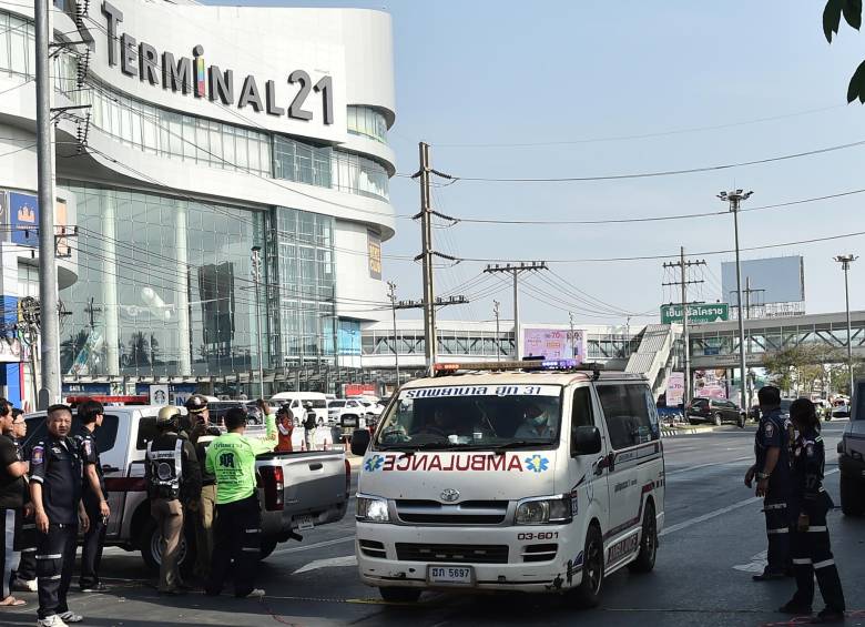 El ataque tuvo lugar en el centro comercial Terminal 21, en la ciudad de Nakhon Ratchasima. FOTO AFP