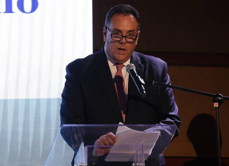 La asamblea de accionistas de Grupo Argos decidió pagar un dividendo de $376 por acción, lo que representa un incremento superior en 3,5 % a la inflación del 2019, destacó Jorge Mario Velázques, presidente de la holding de infgraestructura. Foto Colprensa