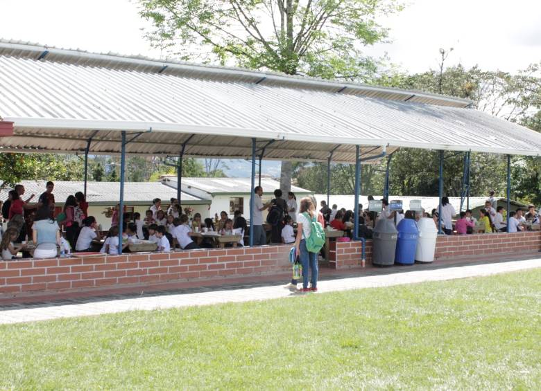 FOTO colegioeltriangulo.edu.co