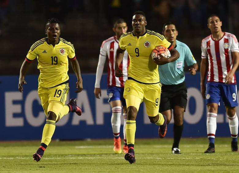 El colombiano Damir Ceter celebró el gol del empate ante Paraguay. FOTO AFP 