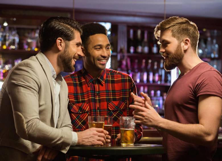 Los investigadores advierten que el exceso de consumo de bebidas alcohólicas probablemente tengan el efecto contrario. FOTO: Shutterstock