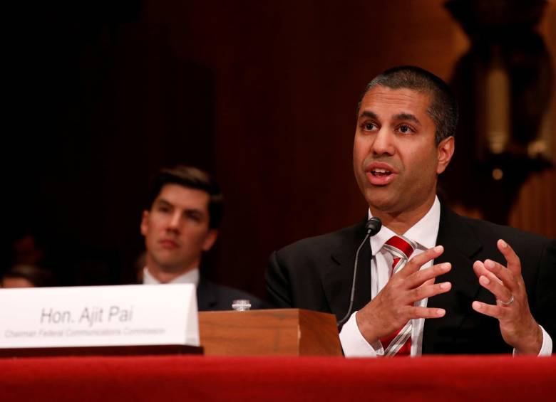 Ajit Pai argumentó que la normativa de neutralidad apoyada por Barack Obama “deprimió la inversión” en Internet. FOTO reuters