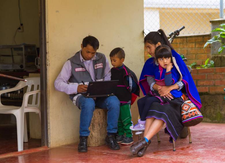 La iniciativa de realización del censo electrónico en el Resguardo Indígena de Guambia, etnia Misak, fue de la misma comunidad, que buscó al Dane para hacerlo posible. FOTO Cortesía el dane