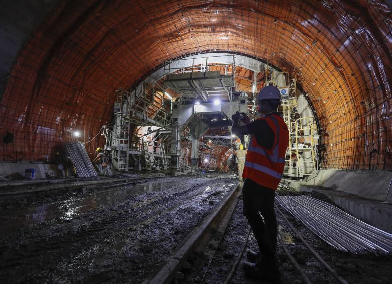 Los túneles de Mulatos están conformados por dos tubos paralelos de 2,5 kilómetros de longitud y se constituyen en obras estratégicas para el avance de Pacífico 2 . FOTO Manuel saldarriaga
