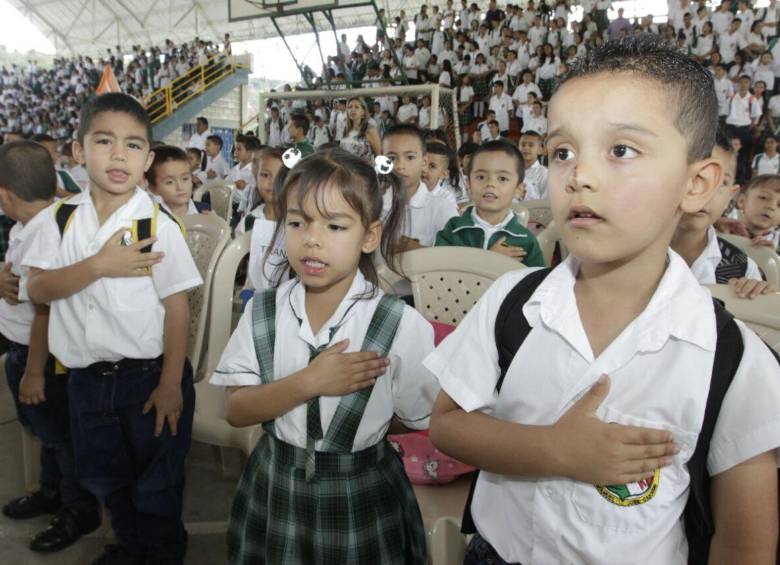 Los alumnos de la IE Manuel José Caicedo, de Barbosa, serán los primeros beneficiarios de este macroproyecto, que impactará a 42.000 estudiantes del Aburrá. FOTO cortesía área metropolitana