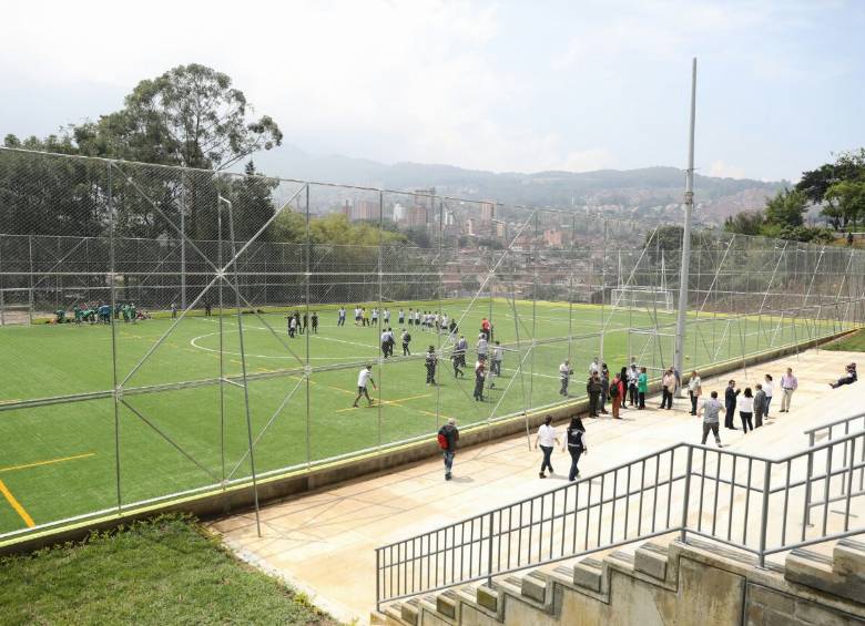 La cancha profesional de fútbol, parte del complejo deportivo, fue adaptada también para rugby. FOTO cortesía alcaldía de medellín