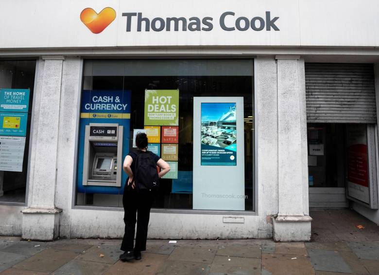 Este lunes, las oficinas de Thomas Cook alrededor del mundo permanecieron cerradas. FOTO EFE.