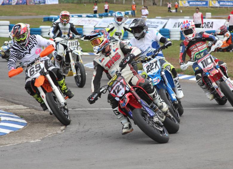 Tres colombianos estuvieron entre los diez primeros de la competencia que ganó Pavel Kejmar. FOTO colprensa