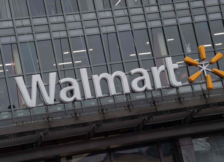 Una portavoz de Walmart confirmó a la AFP que la prenda fue retirada del sitio canadiense durante el fin de semana y que no había sido comercializada en las tiendas. FOTO AFP