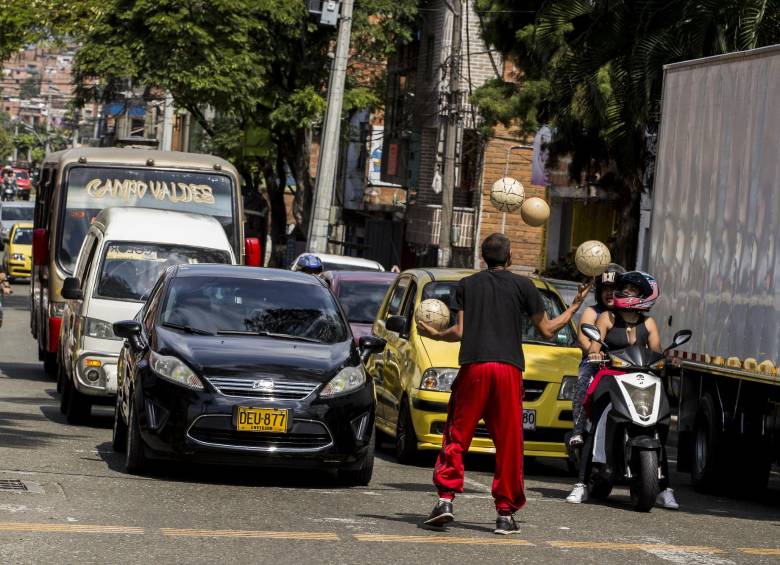 Entre julio y septiembre la tasa de desempleo en la ciudad fue de 12 %, continúa en descenso. FOTO JAIME PÉREZ