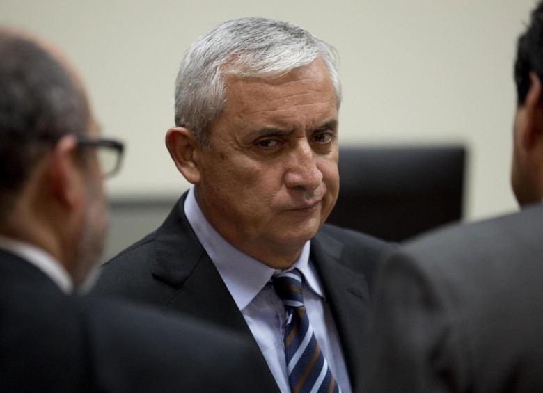 El expresidente de Guatemala Otto Pérez Molina, fue citado para que explique este viernes al juez del caso la procedencia de casi 700.000 dólares que le fueron embargados. FOTO 