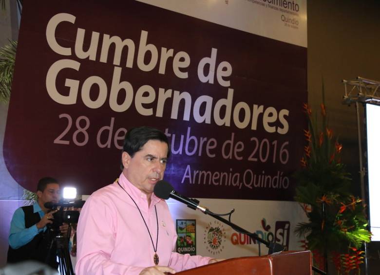 El ministro de Interior, Juan Fernando Cristo, en la cumbre de gobernadores. FOTO Colprensa