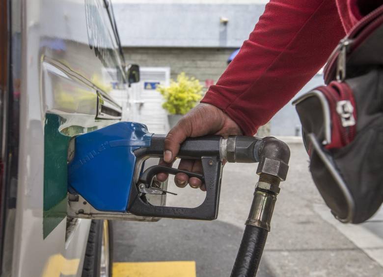 Aumento del precio de referencia del galón de gasolina en Medellín es de $87, en lo corrido del año. Foto: Santiago Mesa.