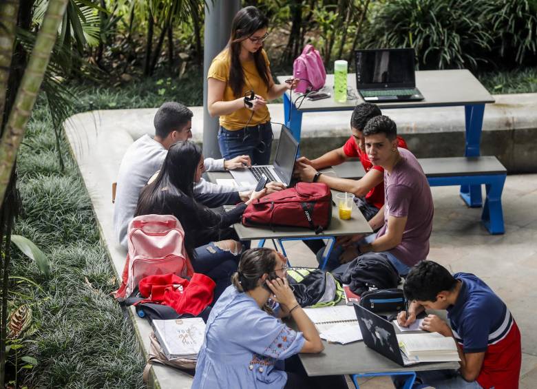 Imagen de referencia sobre estudiantes universitarios. FOTO Jaime Pérez Munévar