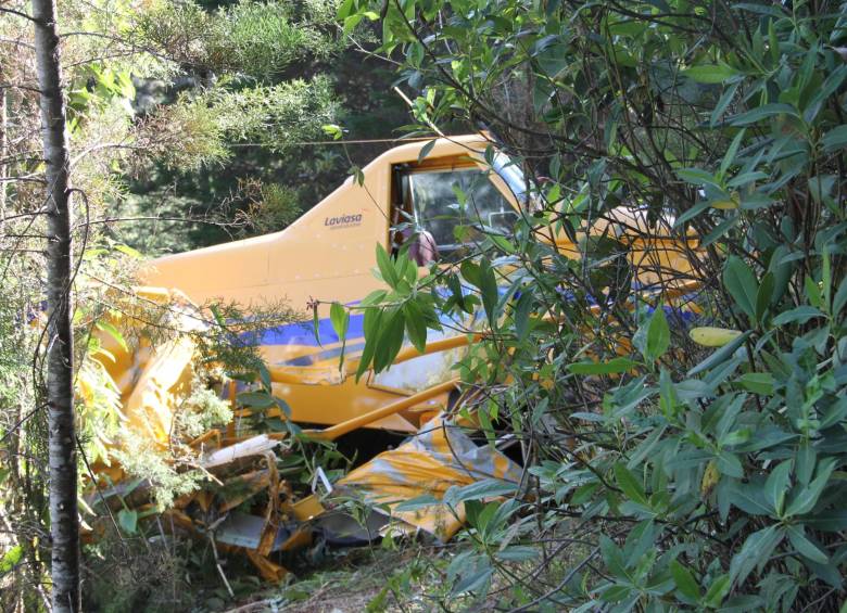 Un helicóptero UH-60 de la FAC decoló con los rescatistas al lugar de los hechos. FOTO CORTESÍA MIORIENTE