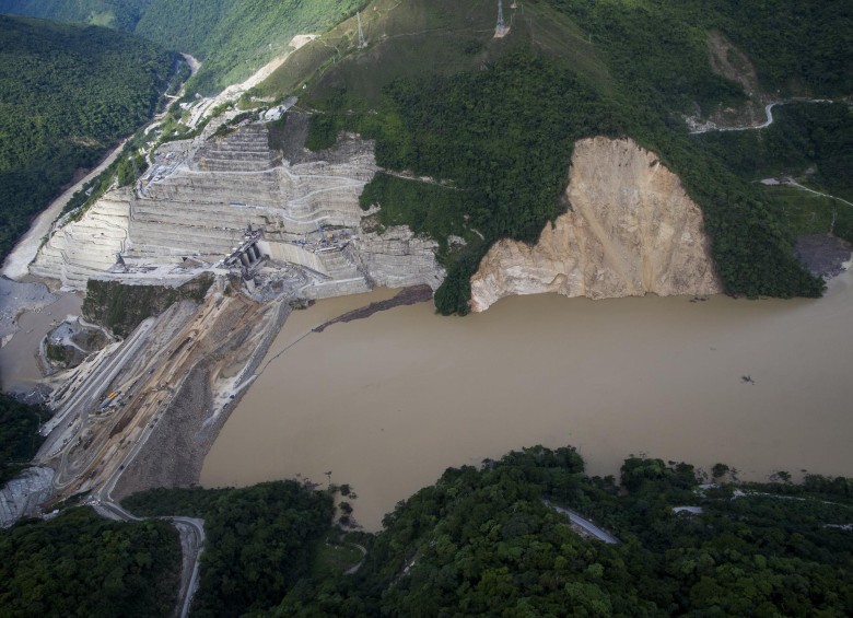 El proyecto Hidroeléctrico Ituango estaba presupuestado para iniciar operación en noviembre de 2018. La emergencia presentada en la zona de obras le generaría un retraso de mínimo tres años. Foto: Esteban Vanegas