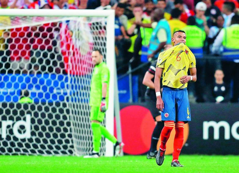 La última gran decepción para el fútbol colombiano se presentó en la Copa América de Brasil al caer en cuartos con Chile. FOTO efe