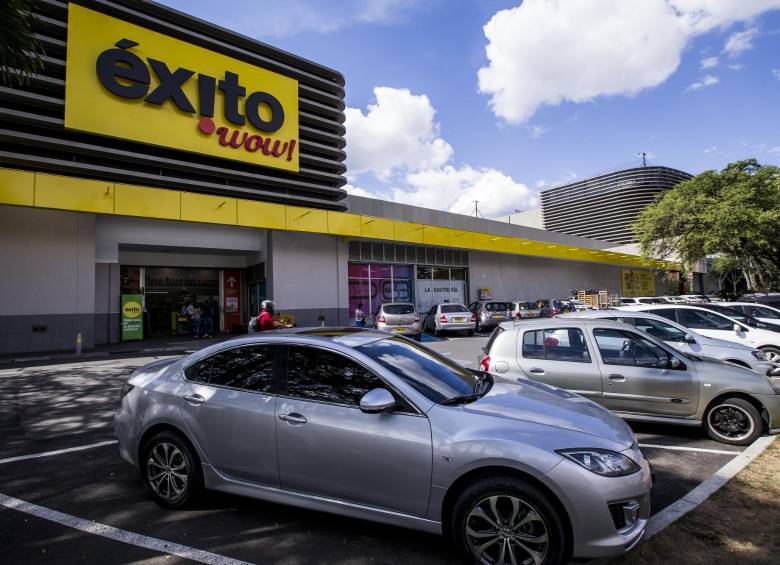 Hasta el 19 de noviembre los actuales accionistas de Éxito podrán acogerse a la OPA de Sendas Distribuidora. Foto Jaime Pérez