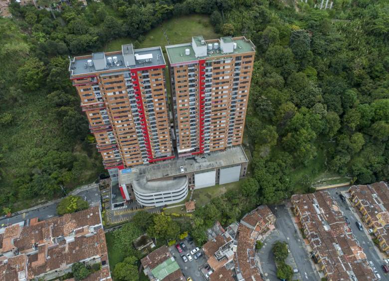 El edificio tiene dos torres. FOTOS José Luis Arango 