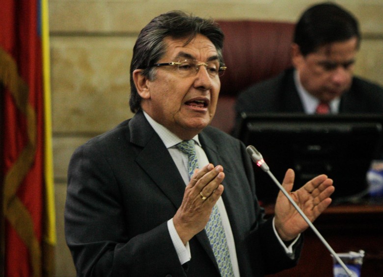 El fiscal, Néstor Humberto Martínez, se comprometió a castigar ejemplarmente a los responsables de este desfalco. FOTO Colprensa