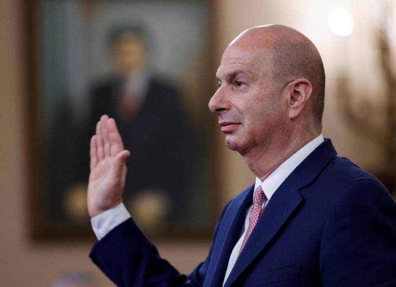 Gordon Sondland, embajador ante la Unión Europea, afirmó que trabajó bajo órdenes de Trump junto con el abogado personal de este, Rudy Giuliani, en el caso de Ucrania. FOTO efe