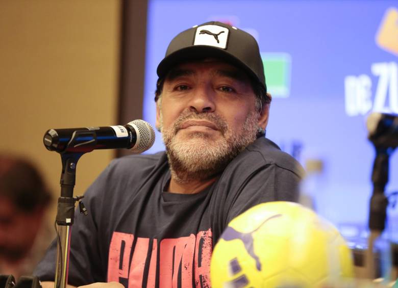 El astro argentino participará este viernes en el partido por la paz junto a otros exfutbolistas colombianos. FOTO COLPRENSA