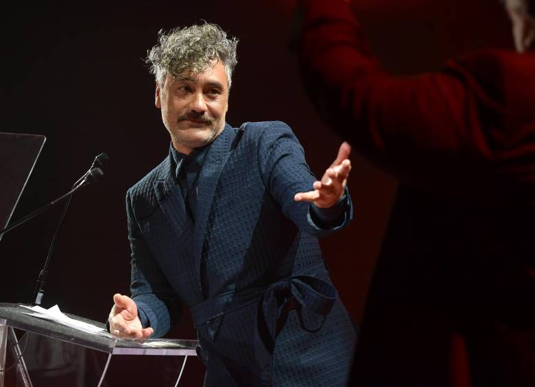 Taika Waititi, director de Jojo Rabbit y recordado por Thor: Ragnarok, obtuvo también el premio como mejor director. FOTO afp
