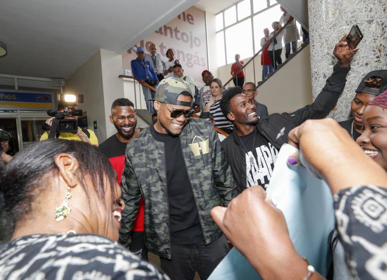 El campeón mundial Eléider Álvarez ya está en Antioquia